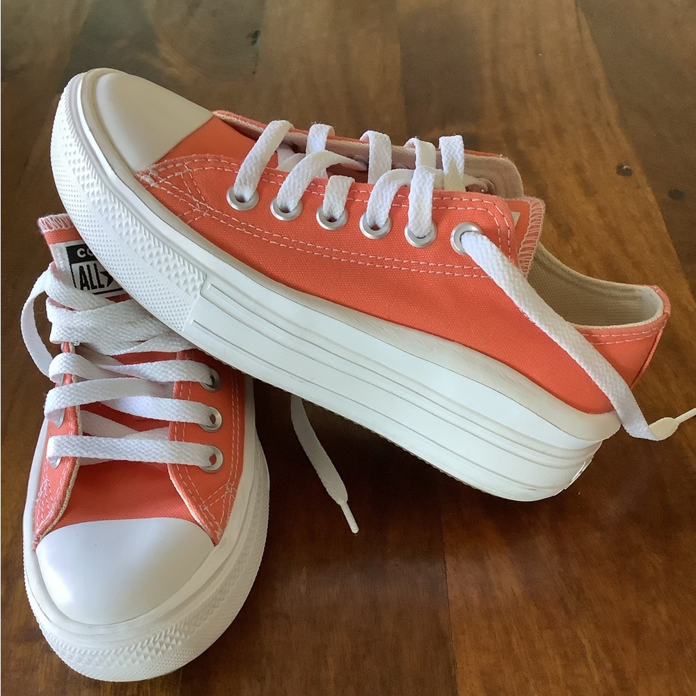 Converse Chuck Taylor Platform Sneakers